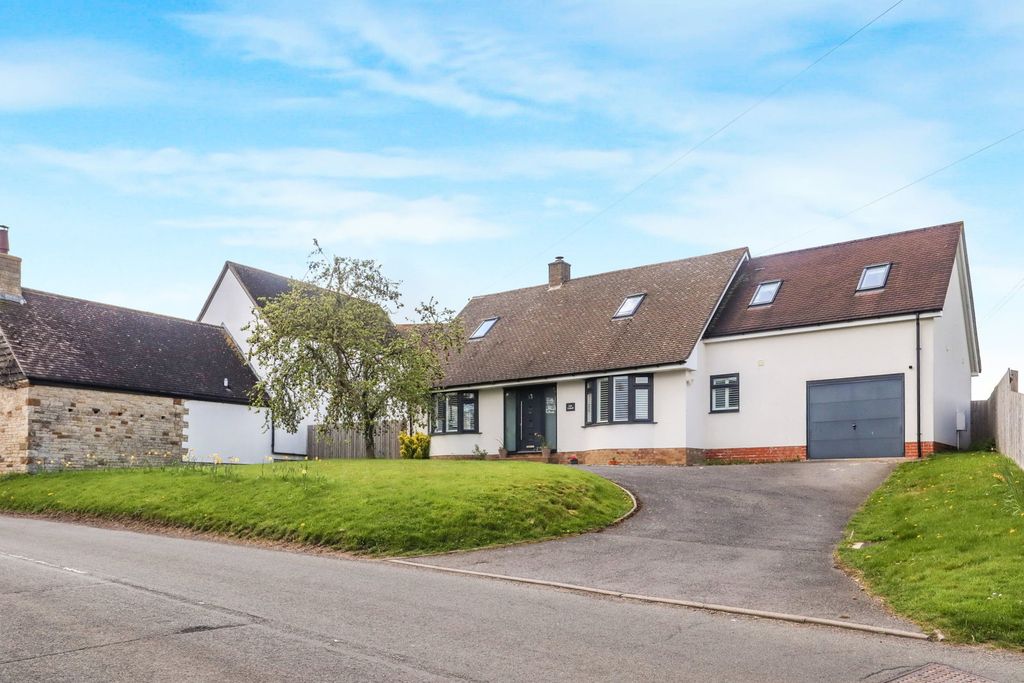 Property photo 1 of 30