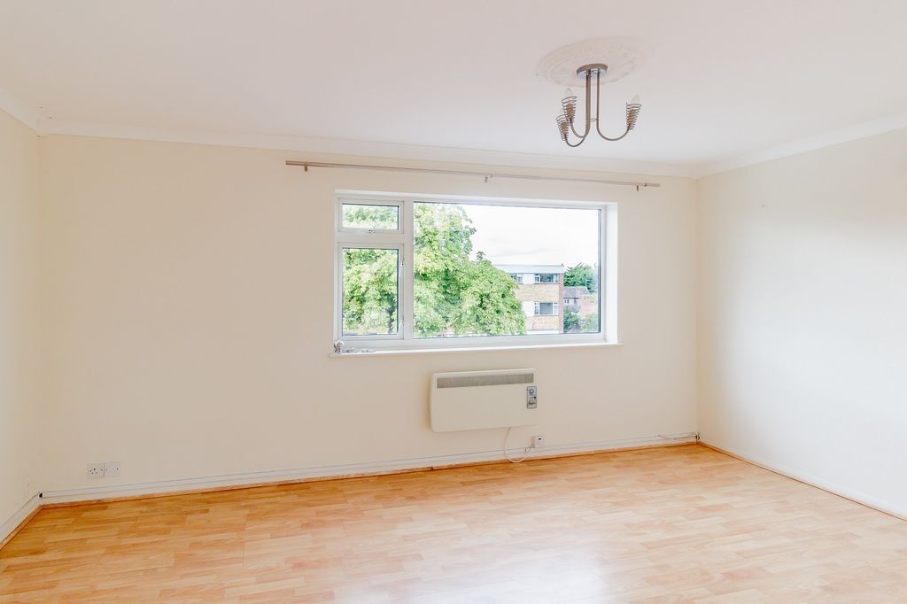 Property photo 3 of 8 Reception Room