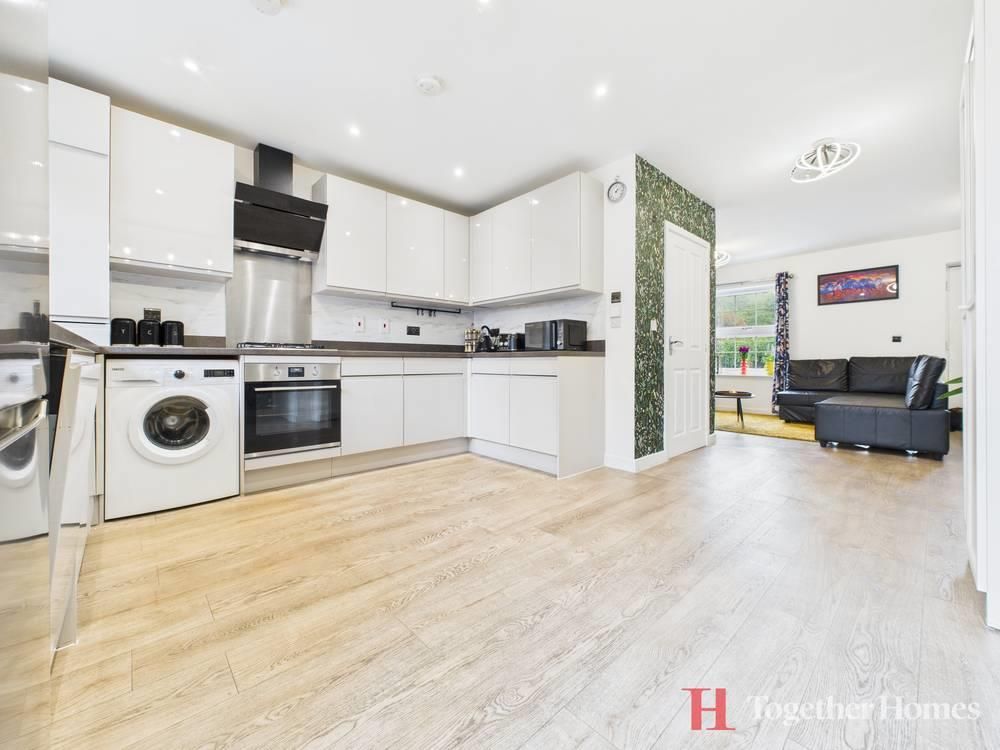 Property photo 2 of 22 Kitchen