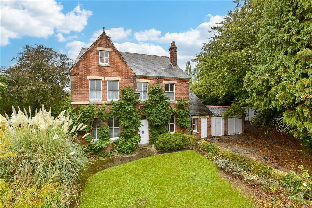 Property photo 2 of 16 Front Elevation