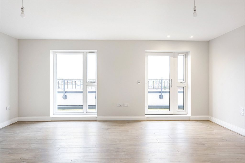 Property photo 3 of 13 Picture No. 36