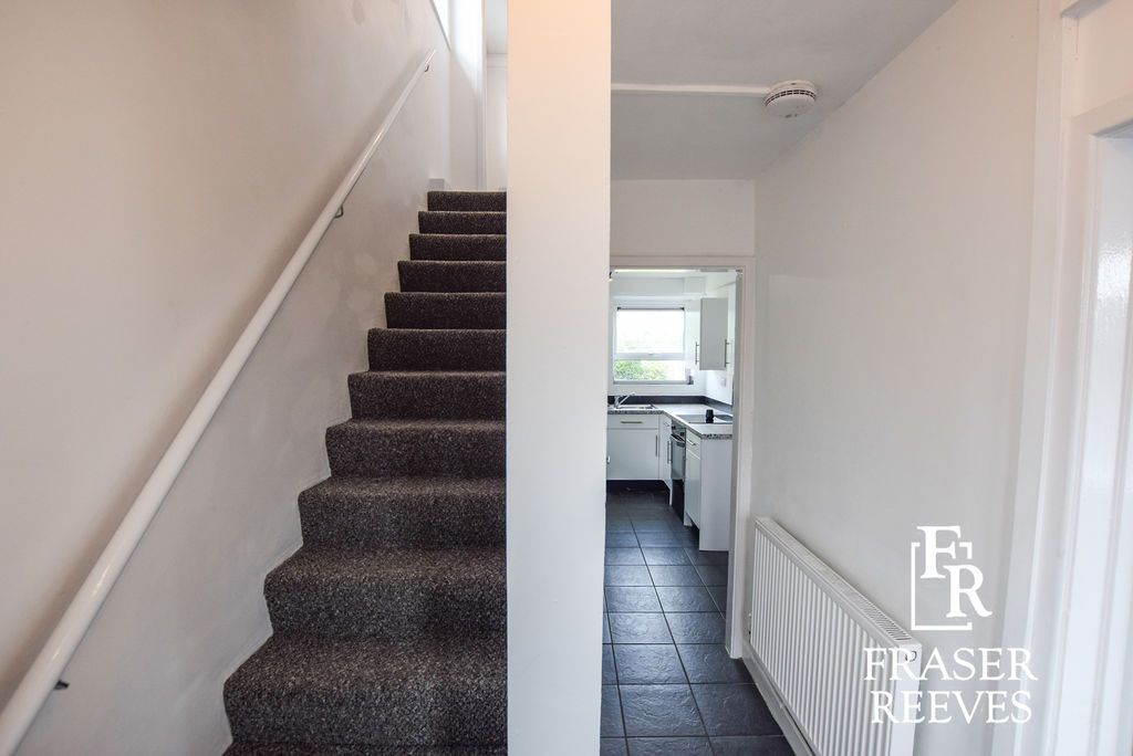 Property photo 2 of 17 Hallway