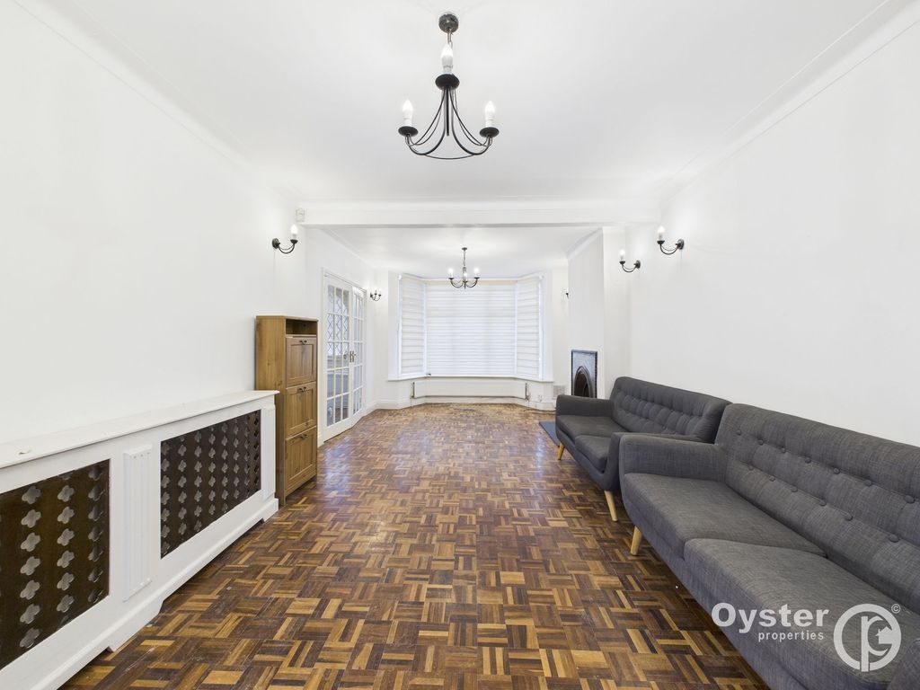 Property photo 2 of 25