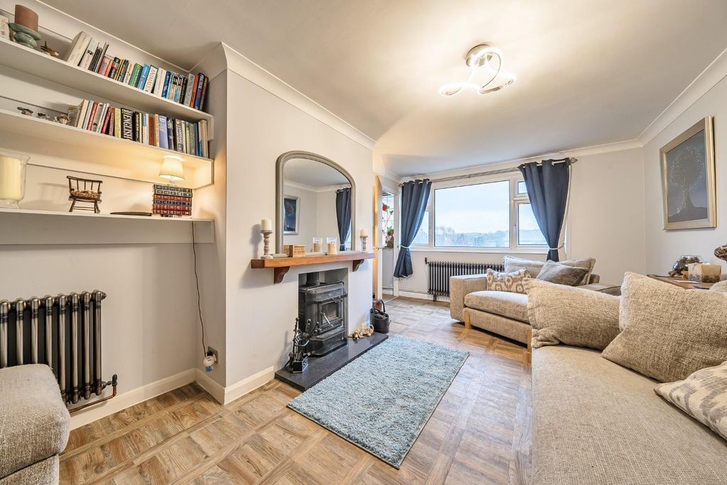 Property photo 3 of 18 1394685-17-6968Fdbc70B39.Jpg