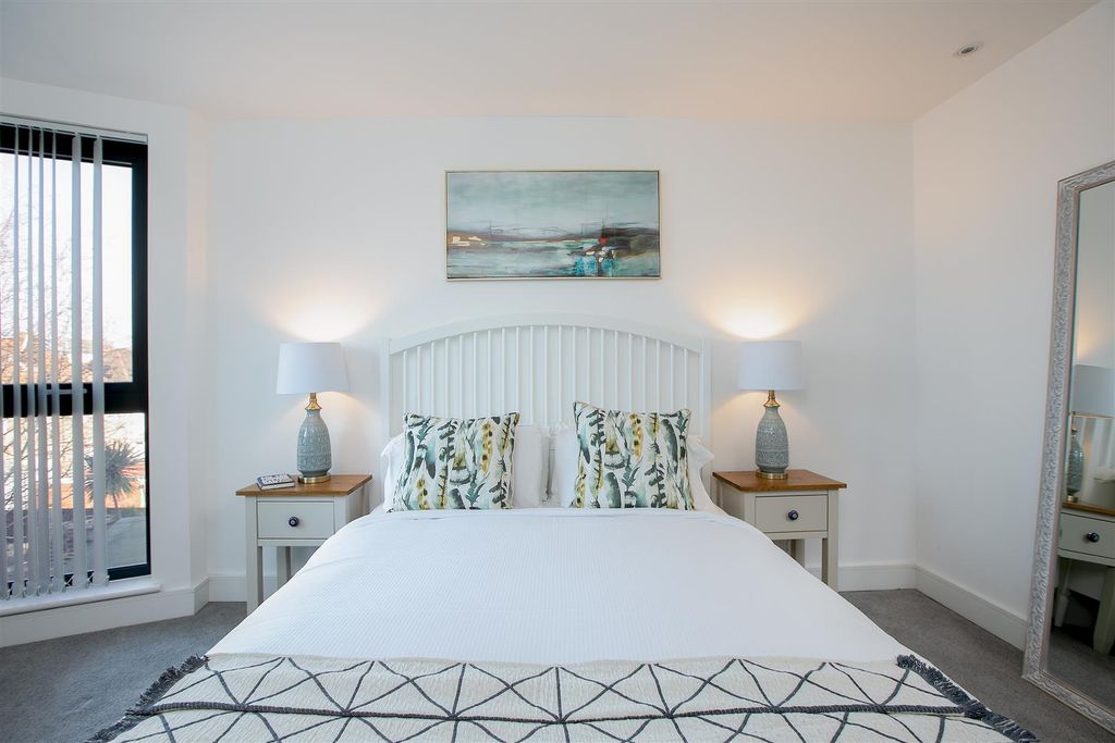 Property photo 3 of 14 Bedroom 2