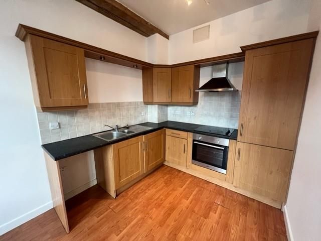 Property photo 3 of 6 Modern Kitchen