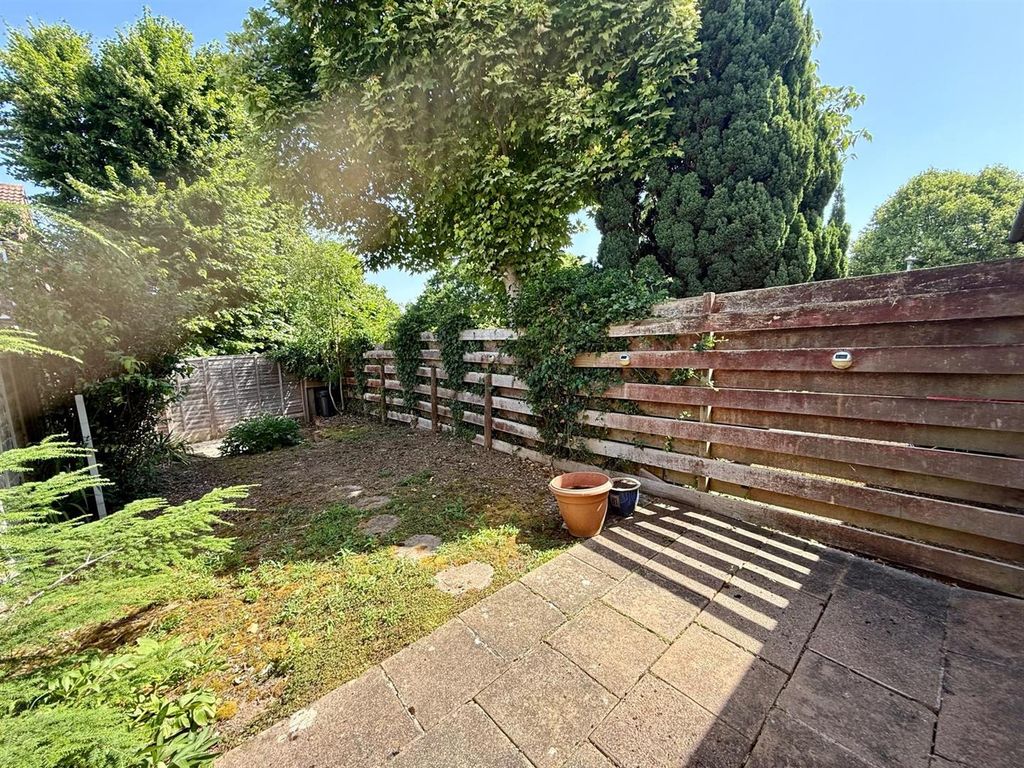 Property photo 2 of 8