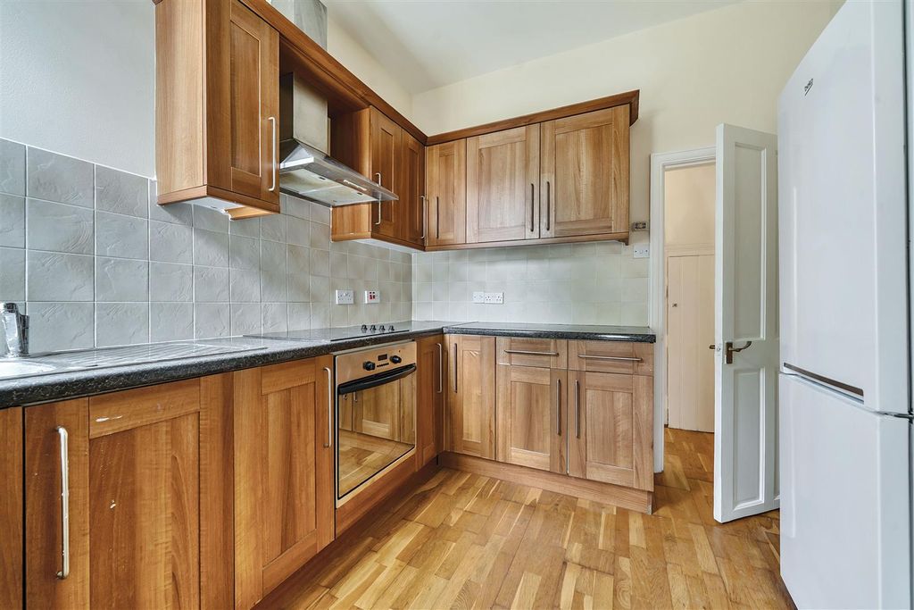 Property photo 3 of 17 1305526-7-68471759E9Cb3.Jpg