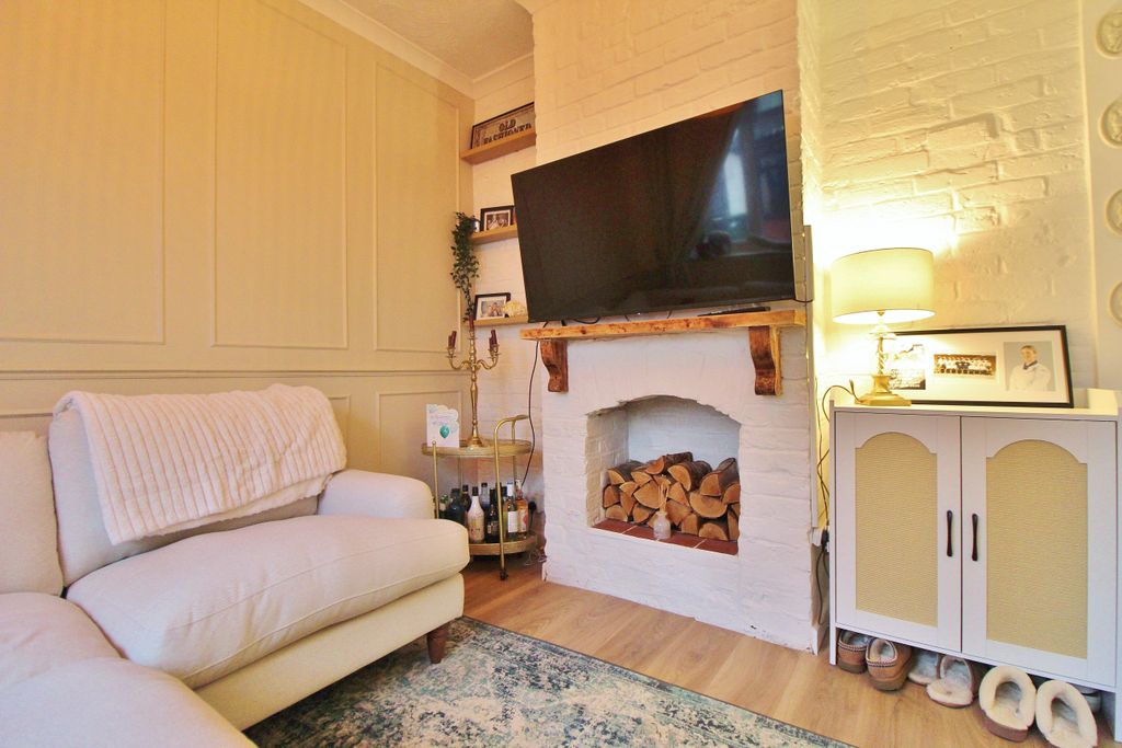 Property photo 2 of 16