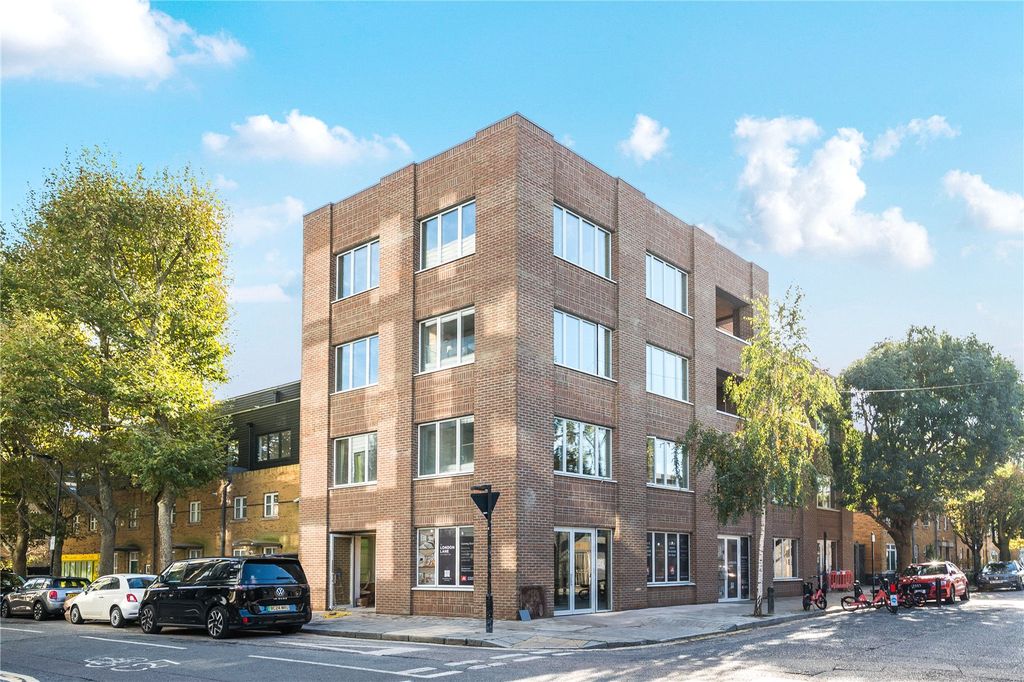 Property photo 2 of 11 Picture No. 15