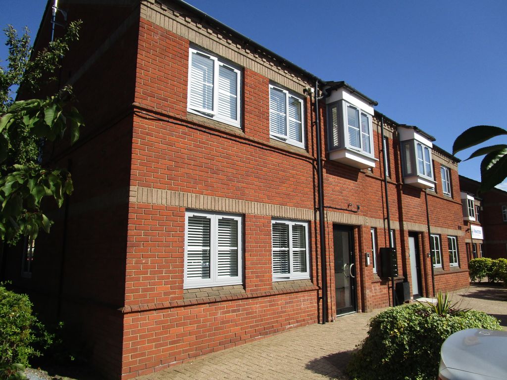 Property photo 1 of 7 Front