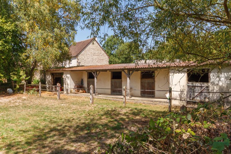 Property photo 3 of 18 Photo 3