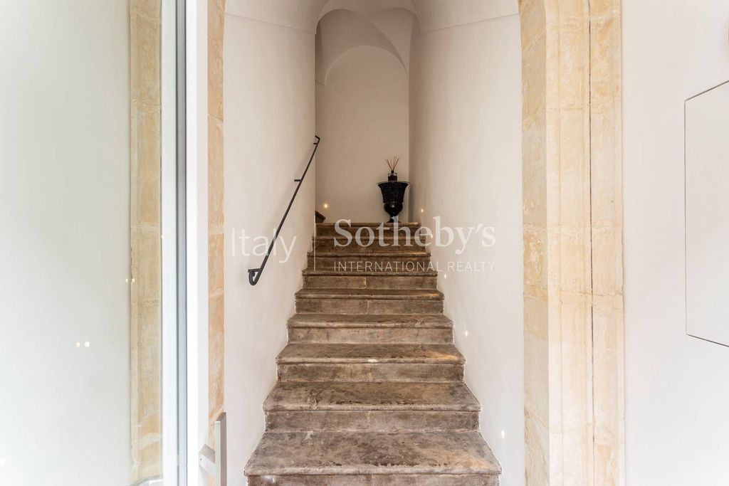 Property photo 3 of 33
