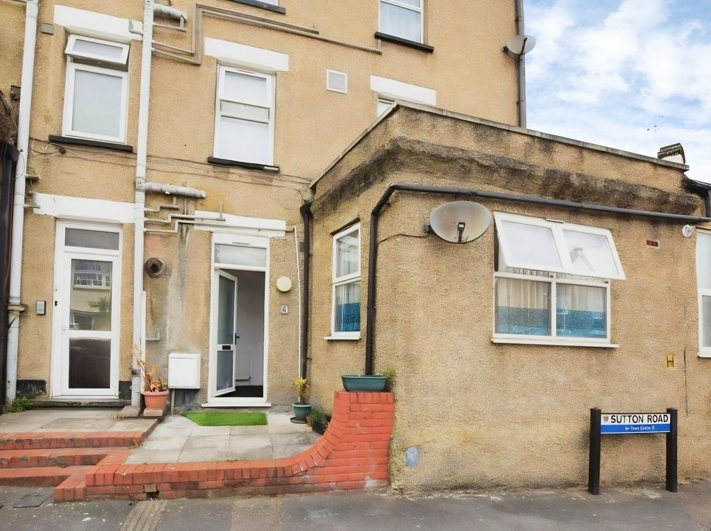 Property photo 3 of 5