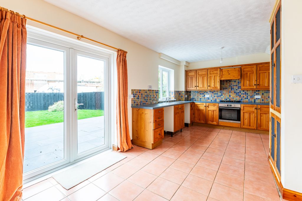 Property photo 2 of 17 Photo 2