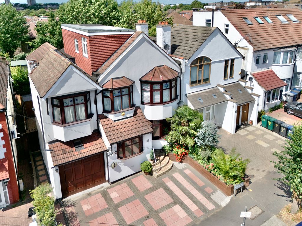 Property photo 1 of 21 Frontage (2)