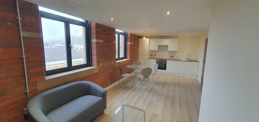 Property photo 2 of 11