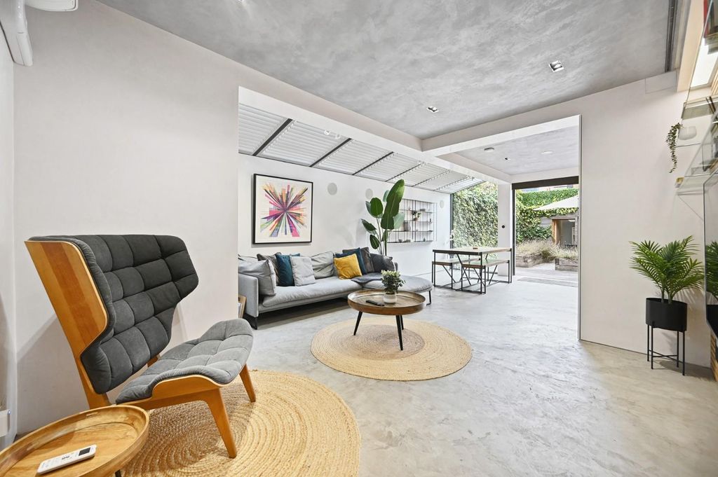 Property photo 1 of 14 Windmill Road- Reception 3 (1).Jpg