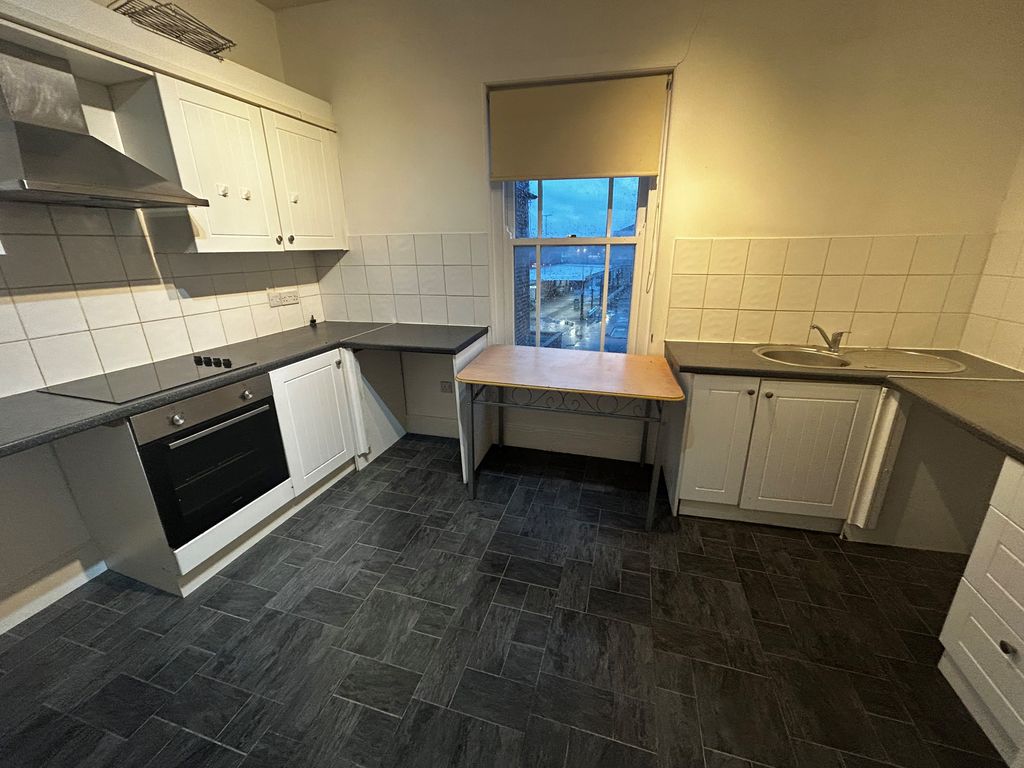 Property photo 2 of 5 Kitchen