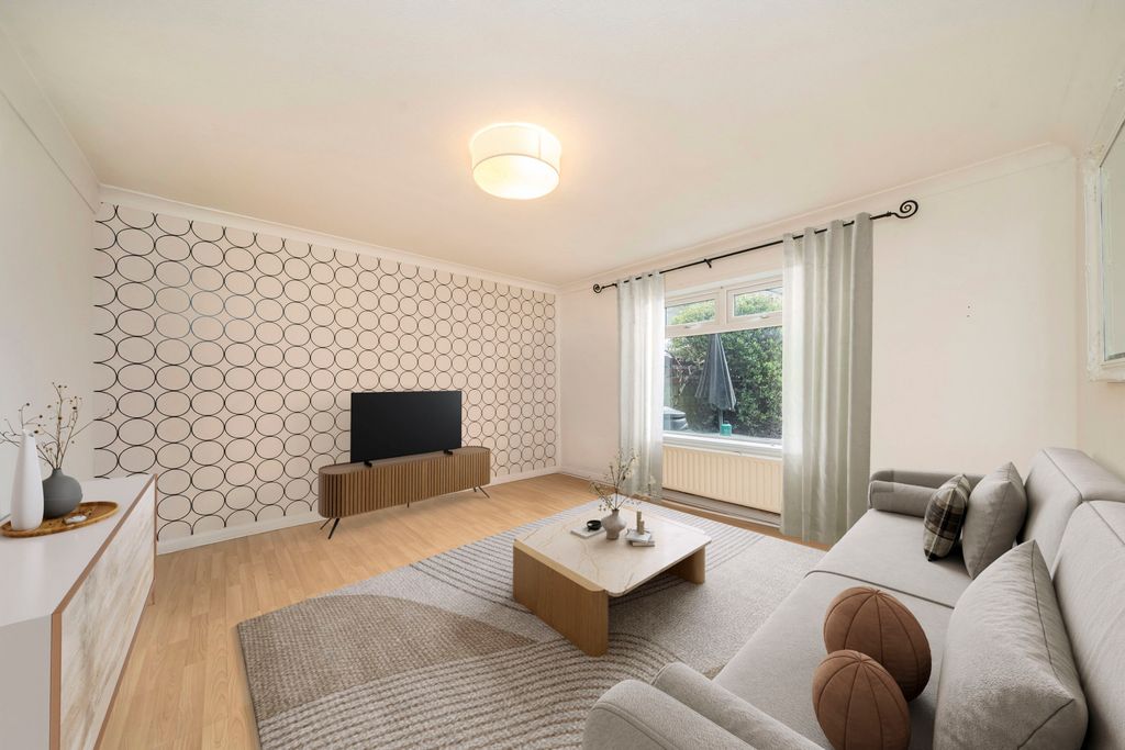 Property photo 2 of 8 Picture No. 18