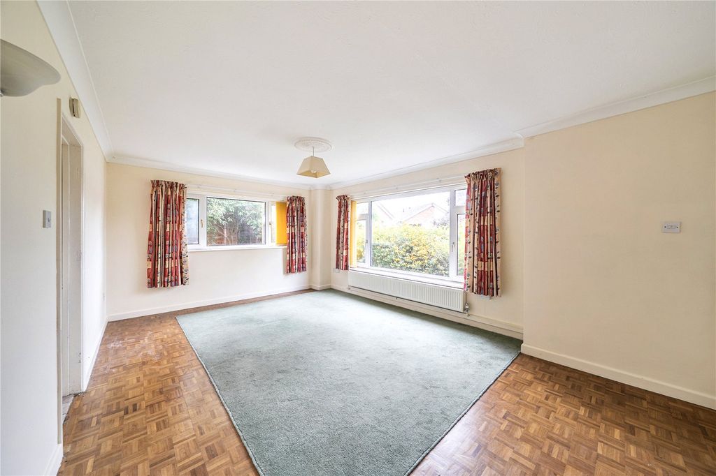 Property photo 2 of 15 Sitting Room