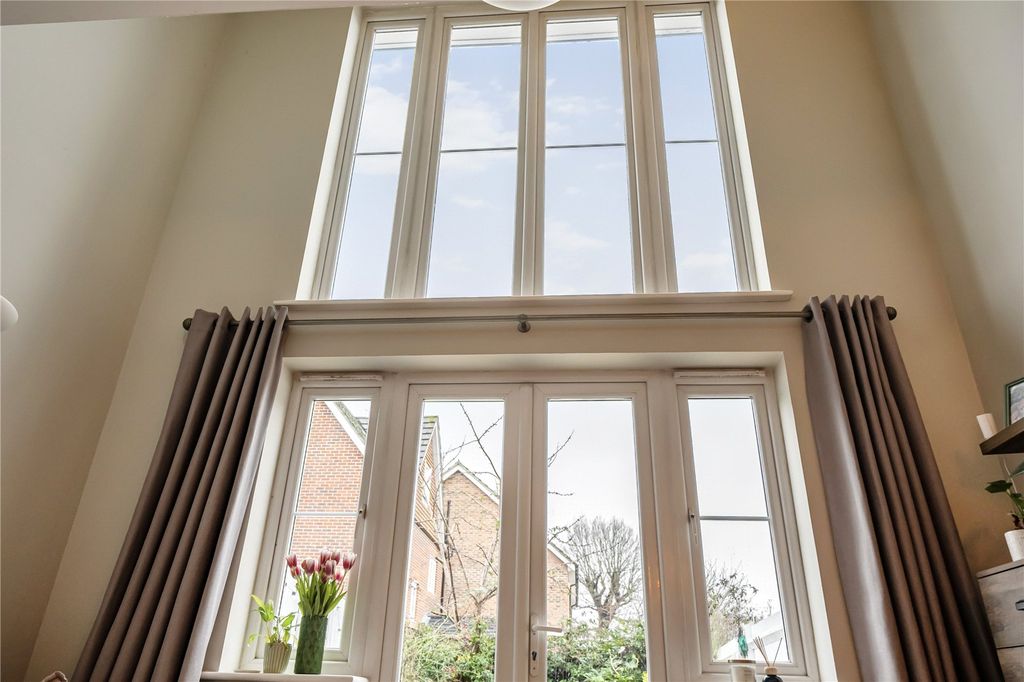 Property photo 2 of 15 Picture No. 30