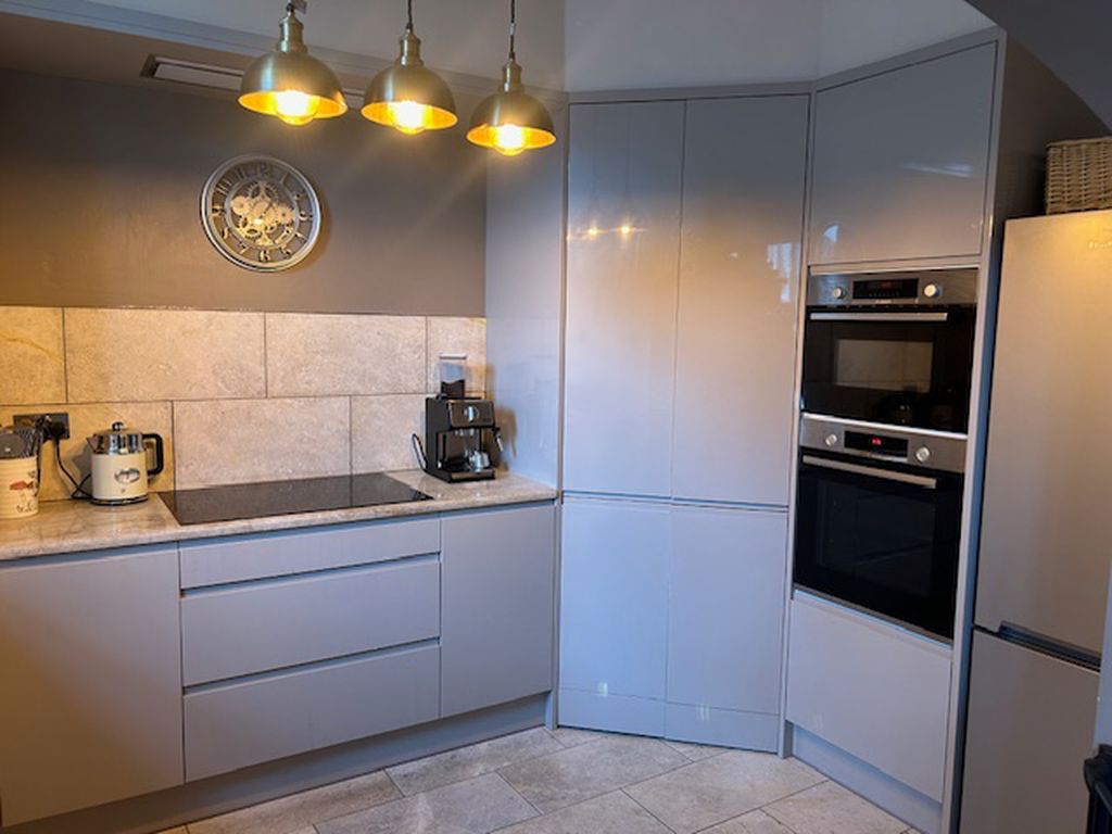 Property photo 2 of 35 Photo 32