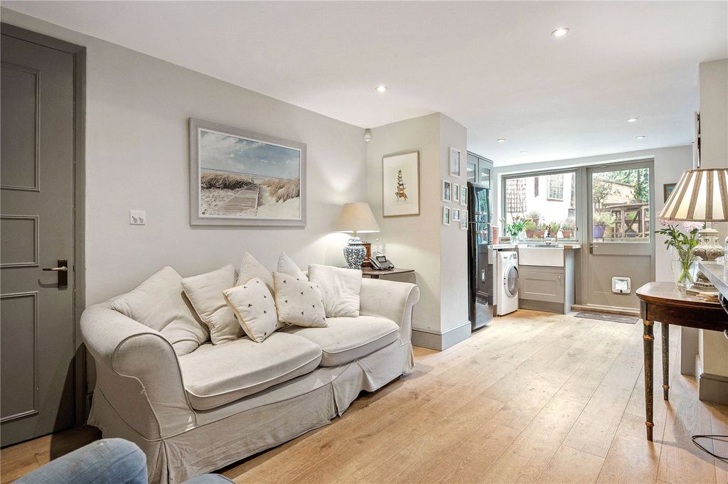 Property photo 1 of 11 Reception Room