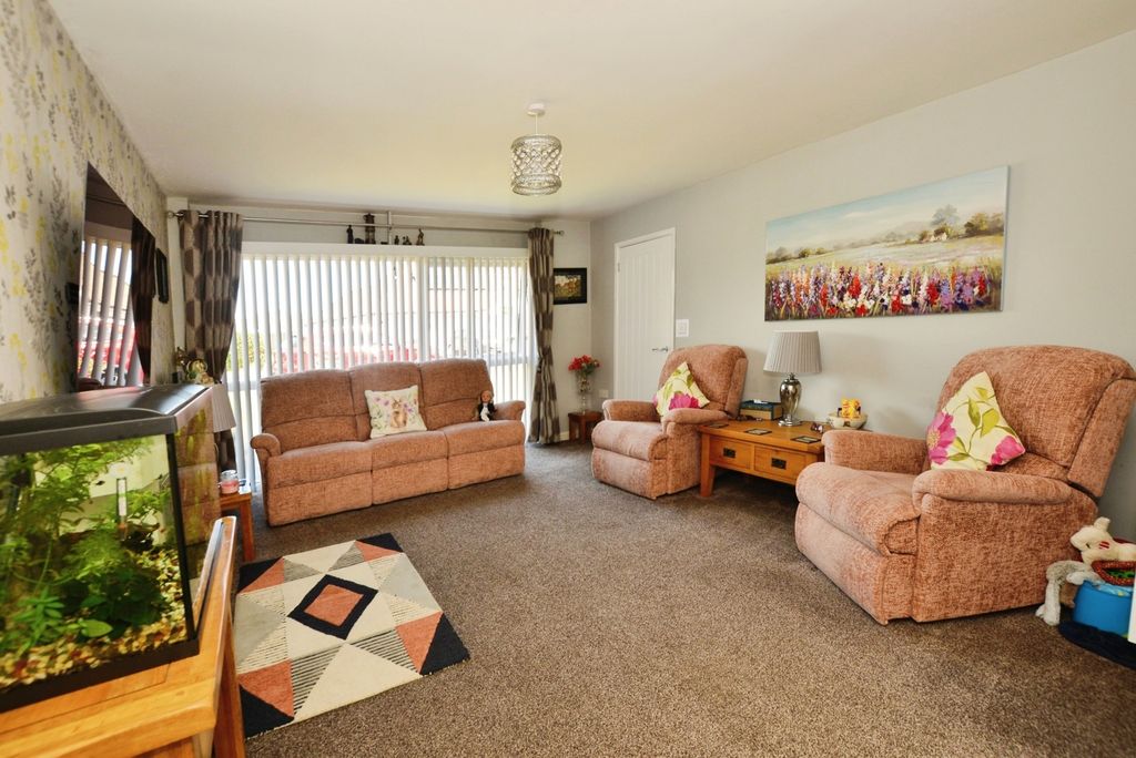 Property photo 3 of 16 Photo