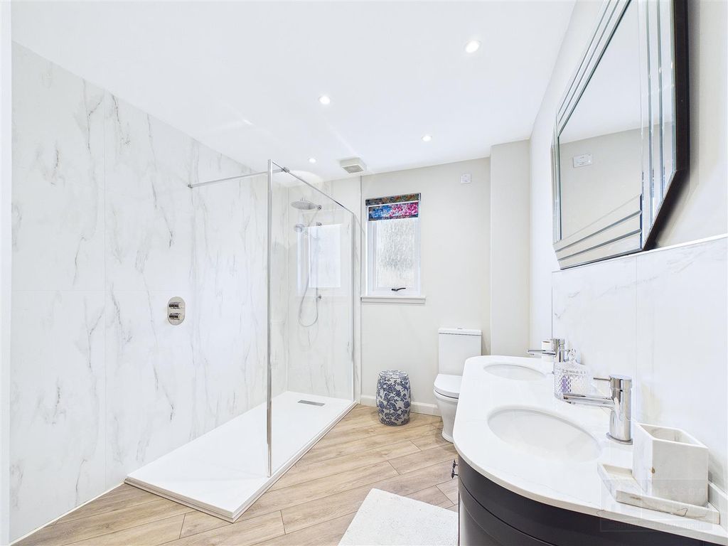 Property photo 2 of 21 1 Tower Place Aberlour