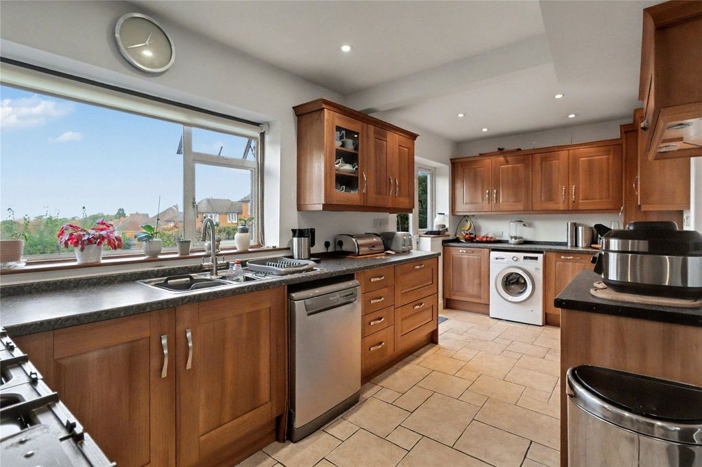 Property photo 3 of 14 Kitchen