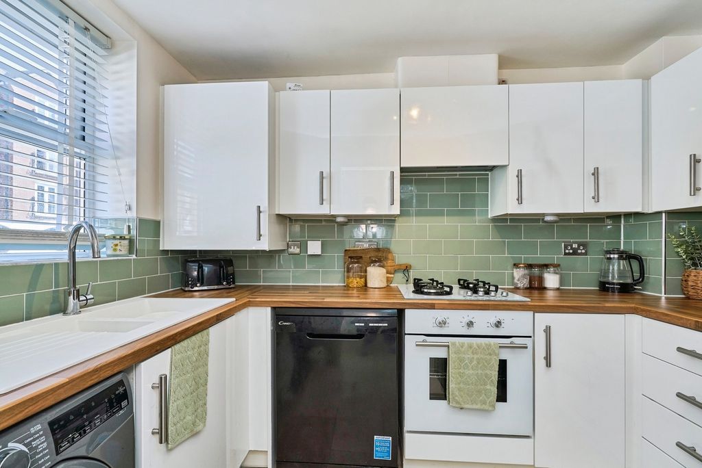 Property photo 3 of 20 Pbox-Img.Jpg