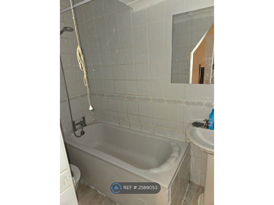 Property photo 3 of 3