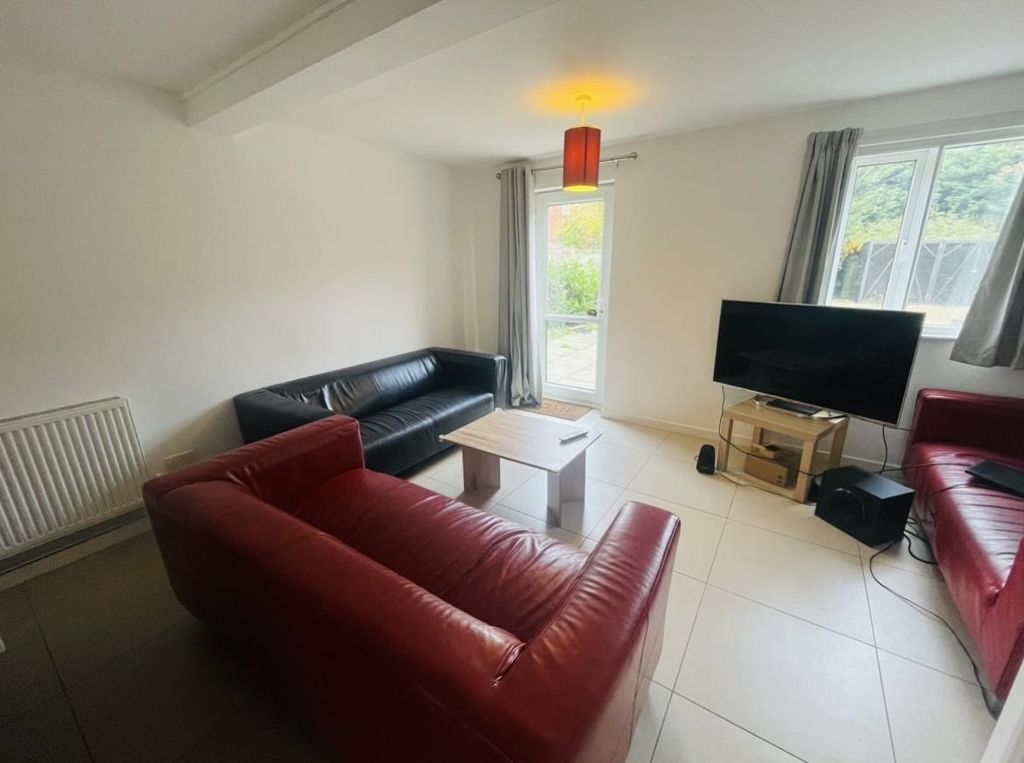 Property photo 2 of 6 E9927E6d13A1341Feb7Ed38Fb8B4F6ee