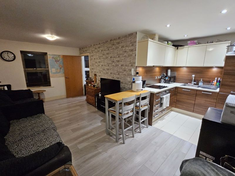 Property photo 2 of 10 Photo 9