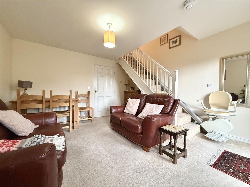 Property photo 3 of 16 3