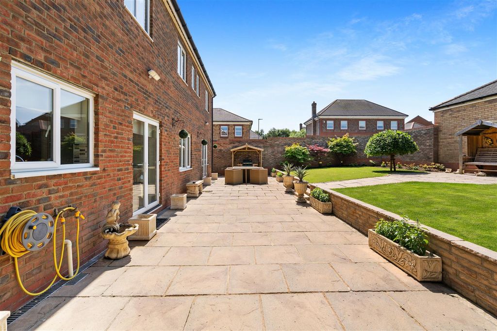 Additional image 45 of 5 bed detached house for saleSnowdrop Road, Hartlepool TS26