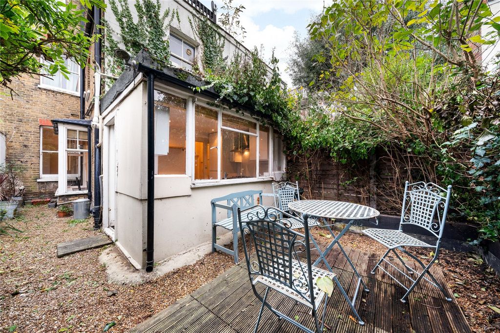 Property photo 3 of 11 Picture No. 18