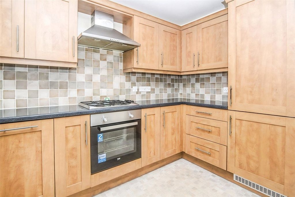 Property photo 2 of 8 Kitchen