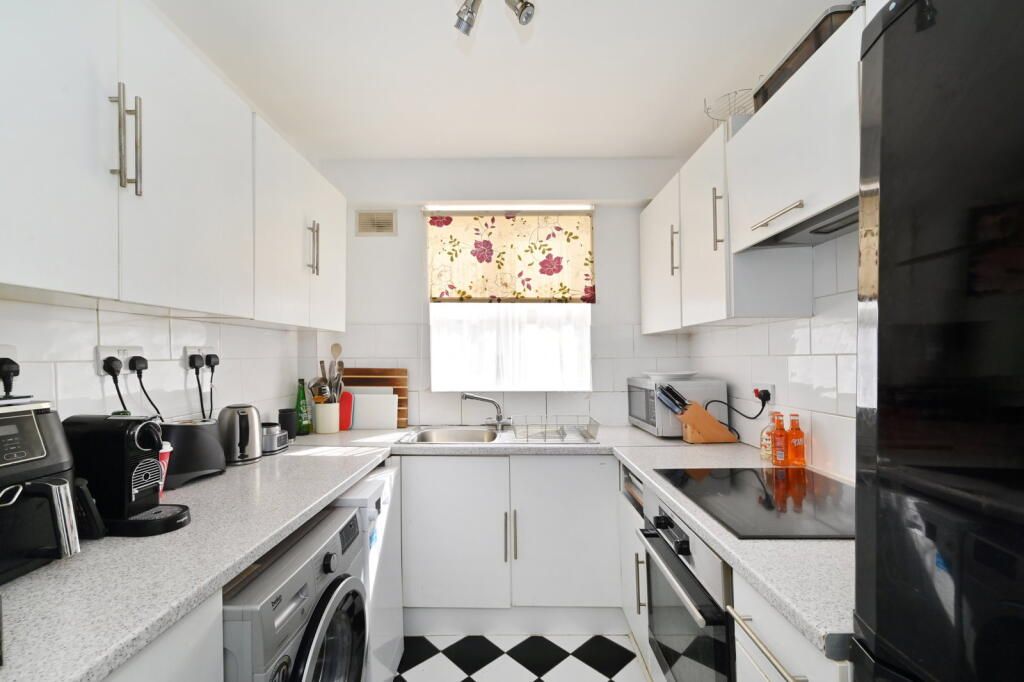 Property photo 3 of 8