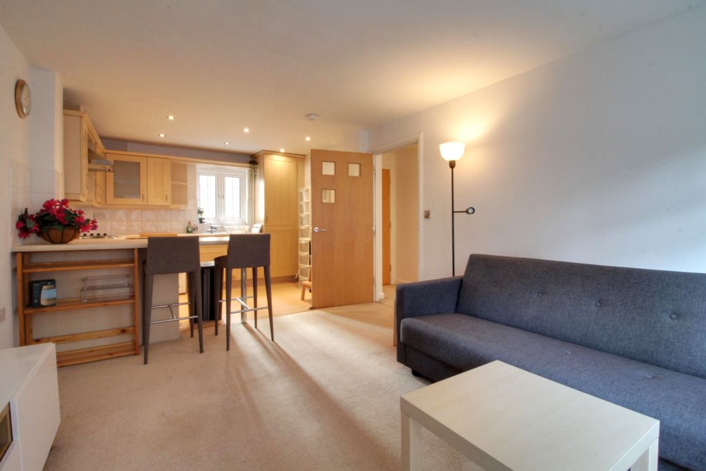 Property photo 2 of 13 Img_2302-Img_2304