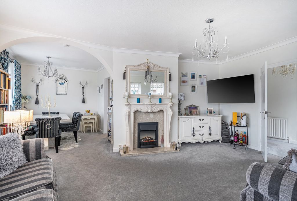 Property photo 2 of 16 Picture 2