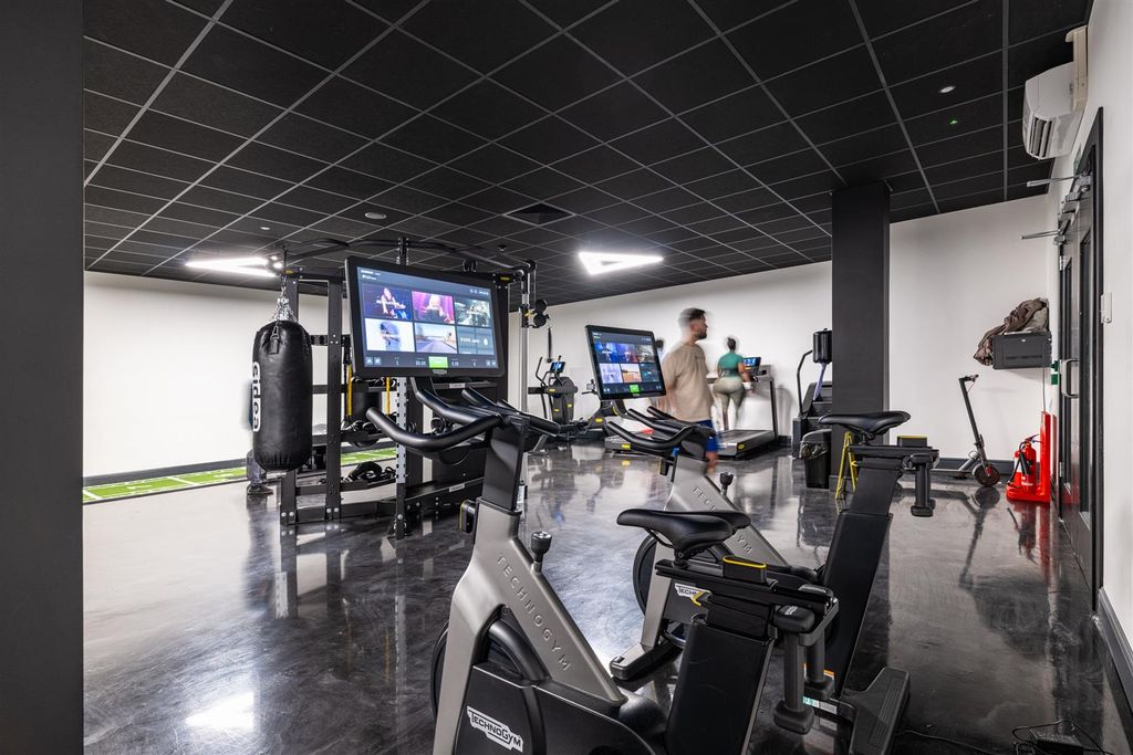 Property photo 1 of 19 Gym (4).Jpg