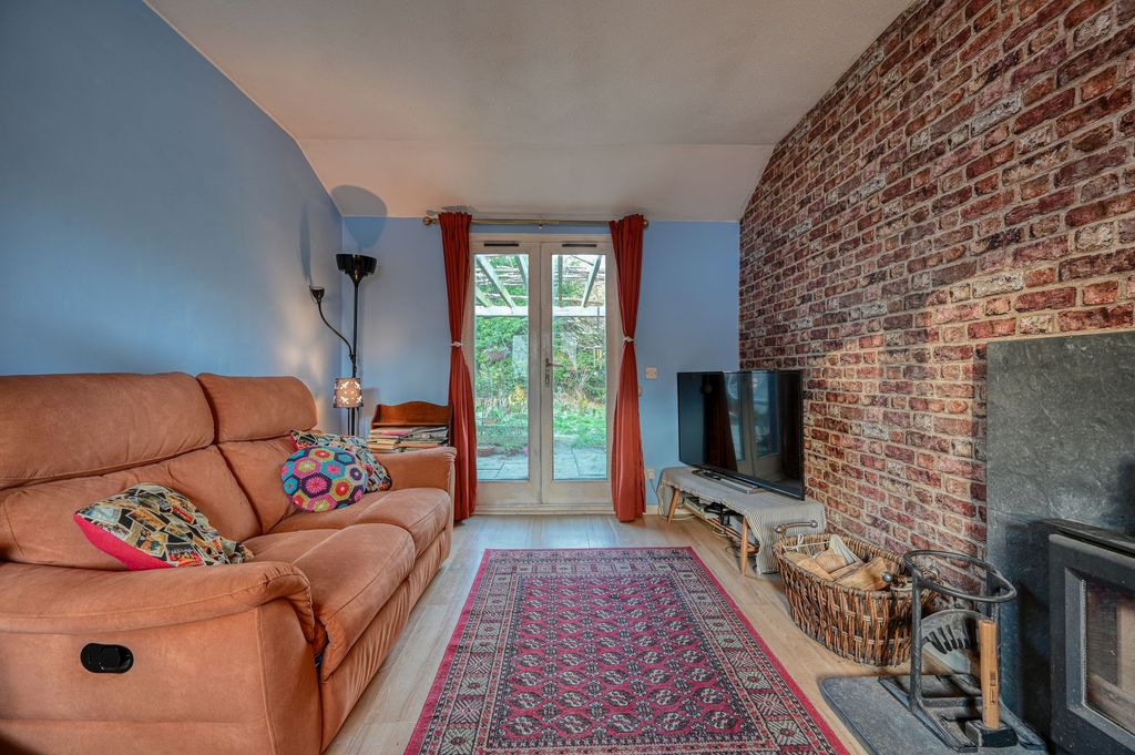 Property photo 3 of 16