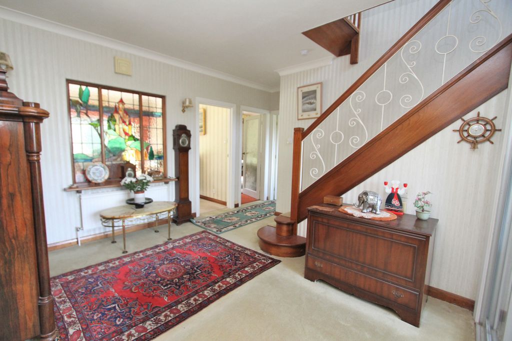 Additional image 6 of 4 bed detached house for saleFairway Close, Eastbourne BN20