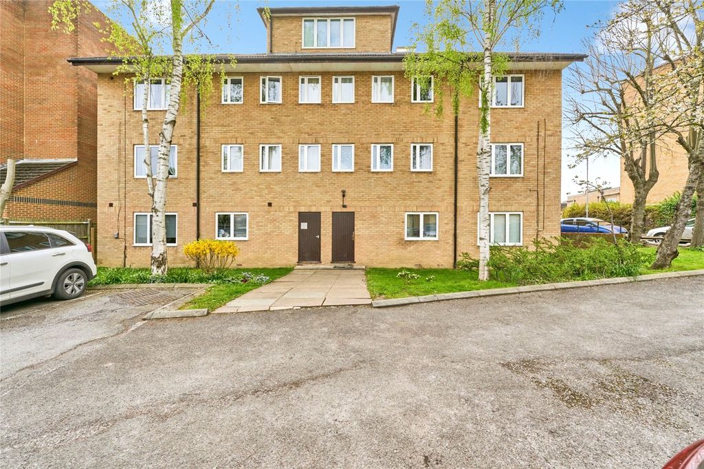 Property photo 2 of 20 Picture No. 17