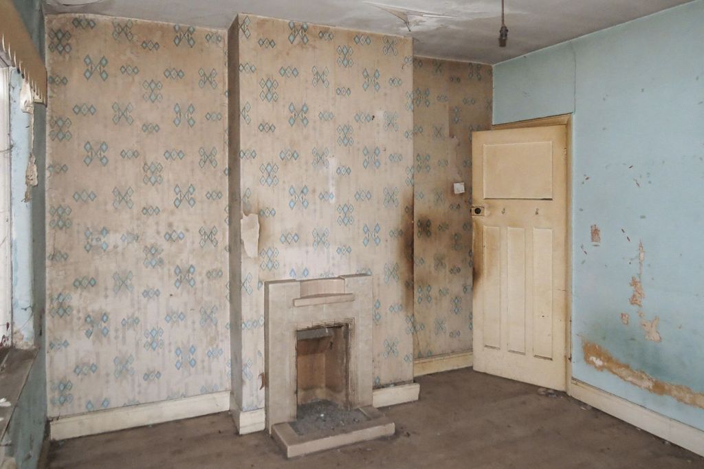 Property photo 3 of 19 18 Lord Street, Wigan Wn1 2Bn