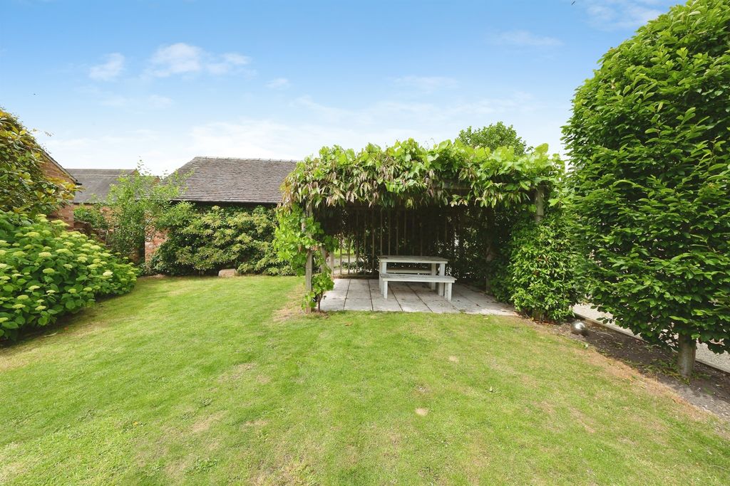 Property photo 3 of 20