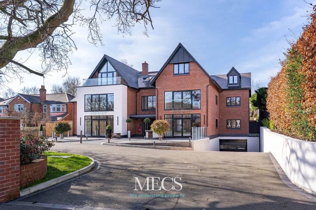 Property photo 1 of 45 4958121