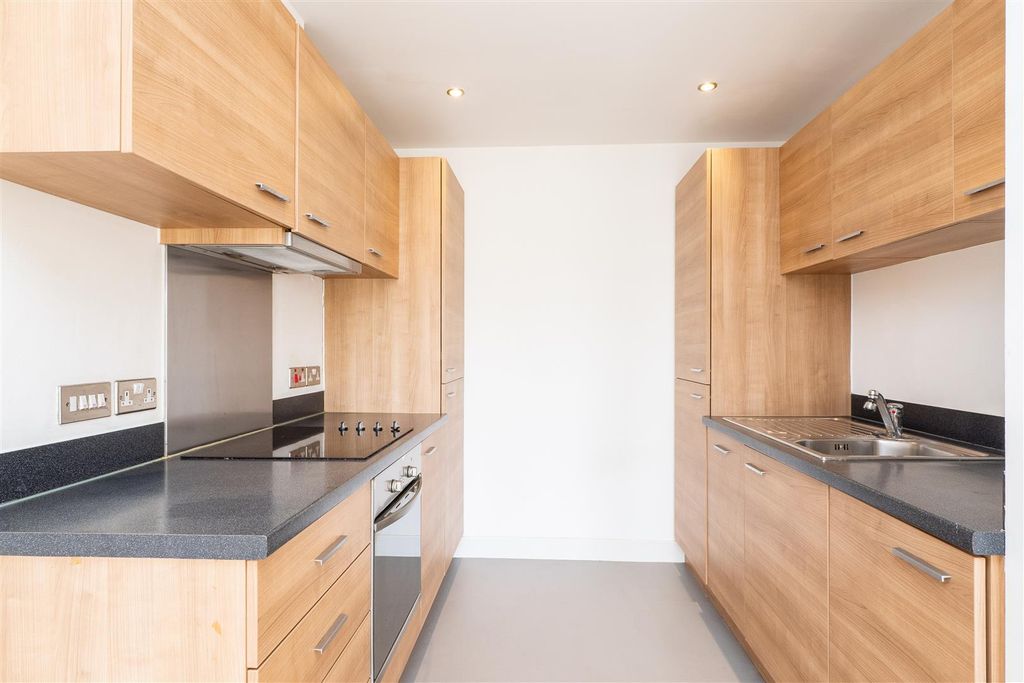 Property photo 3 of 12 Sr-009.Jpg